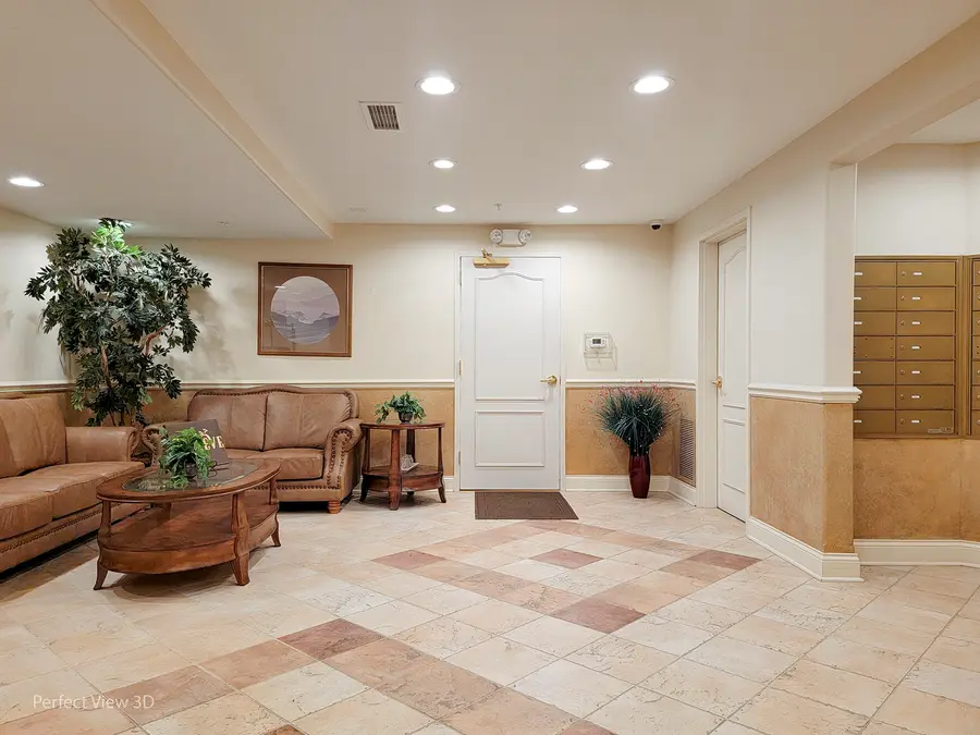 1 Itasca Place #403, Itasca, IL 60143 - #3
