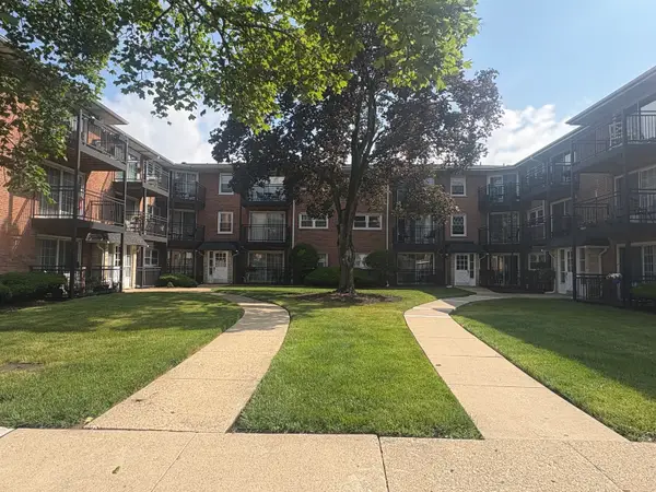 6855 N Northwest Highway #2D, Chicago, IL 60631