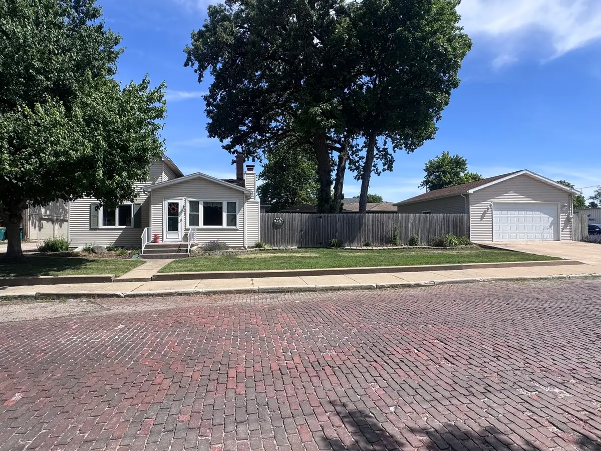408 E Elm Street, Streator, IL 61364 - #1