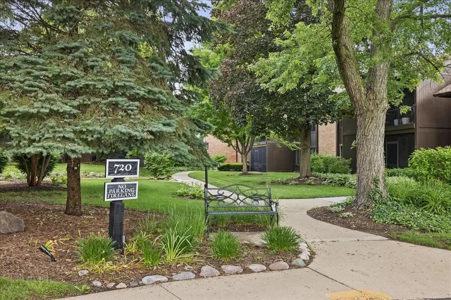 720 Saint Andrews Lane #13, Crystal Lake, IL 60014 - #2