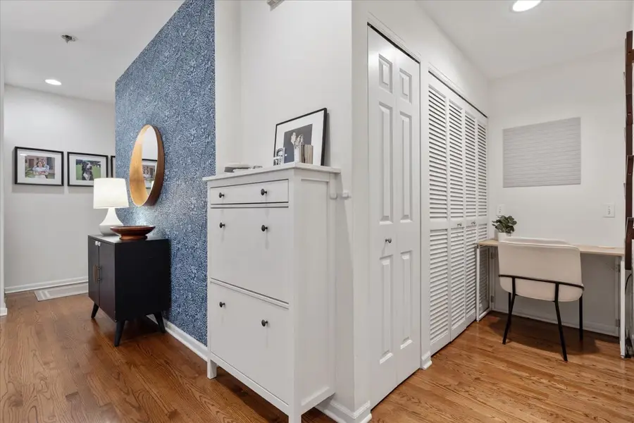 2040 W Belmont Avenue #302, Chicago, IL 60618 - #3