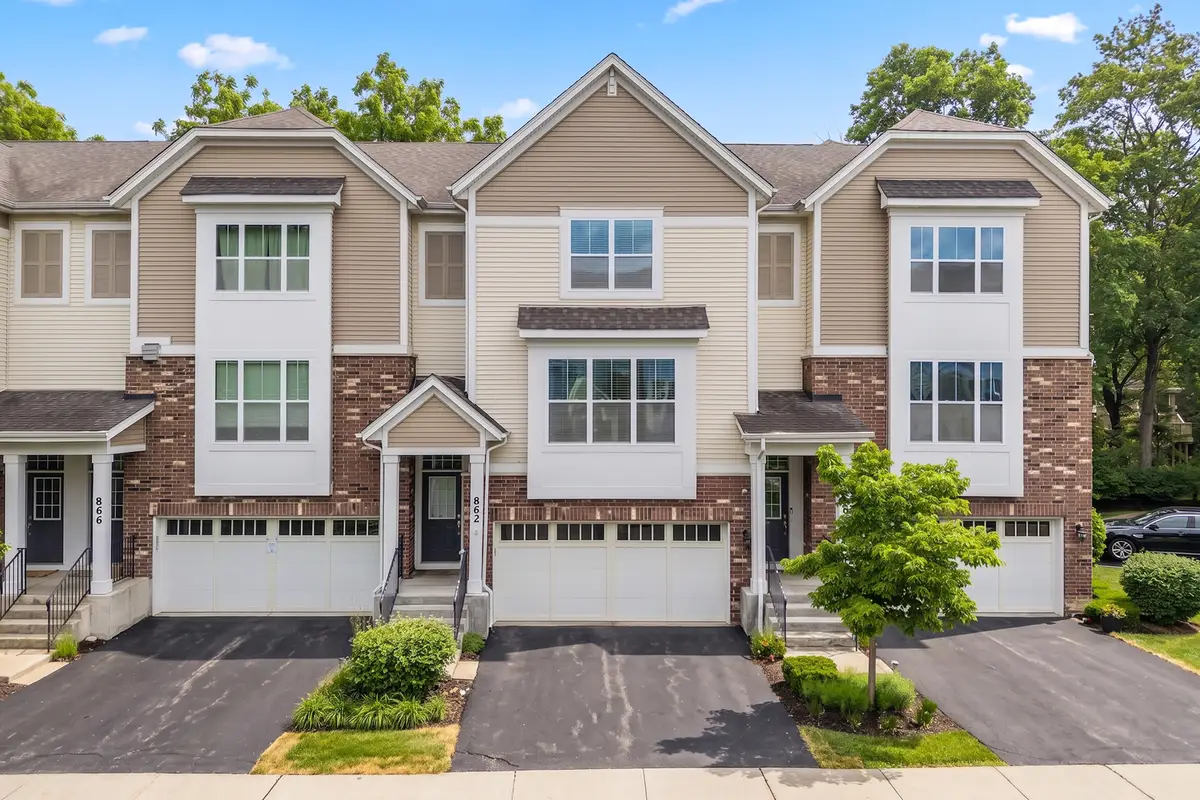 862 W Chase Lane, Palatine, IL 60067 - #1
