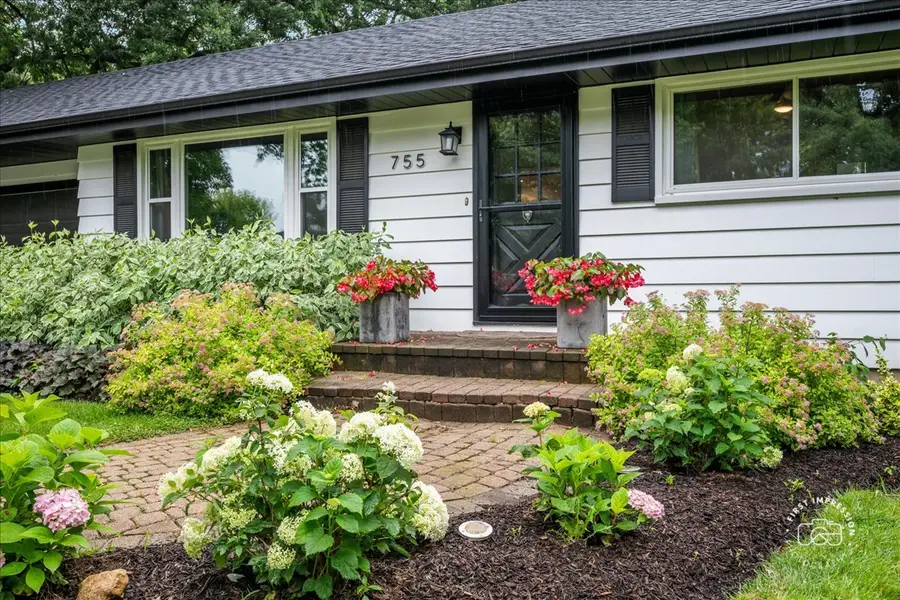 27W755 Robin Lane, West Chicago, IL 60185 - #2