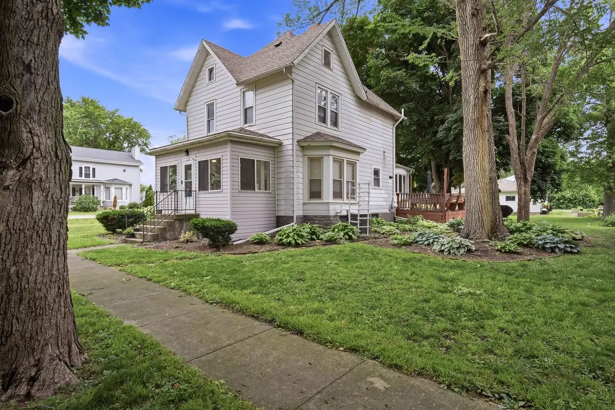 219 N Hickory Street, Wenona, IL 61377 - #1