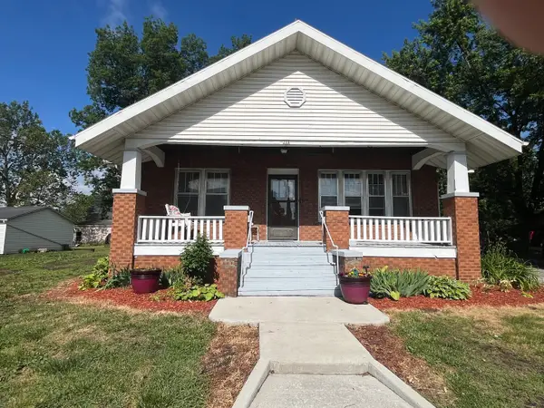 208 S Peoria Street, Bradford, IL 61421