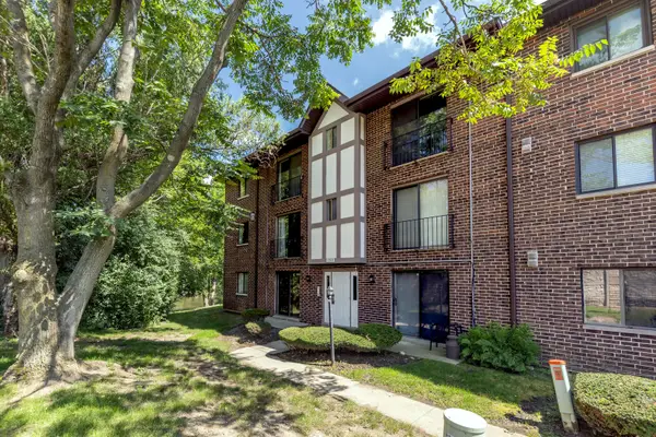 1736 S Washington Street #G33, Naperville, IL 60565