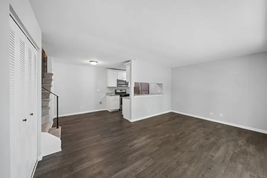 1303 Woodcutter Lane #C, Wheaton, IL 60189 - #2