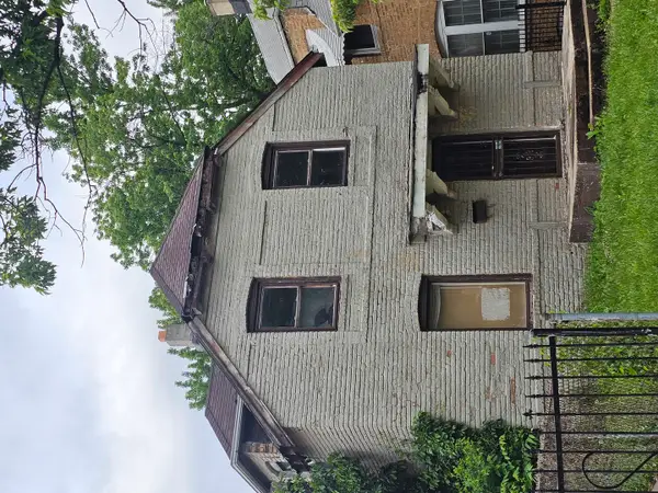 8852 S Michigan Avenue, Chicago, IL 60619