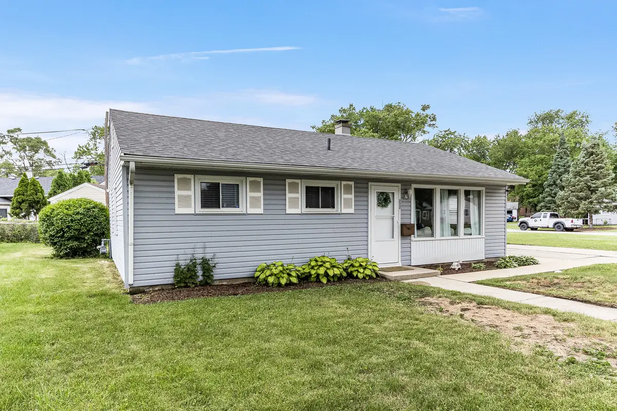 232 Westgate Drive, Aurora, IL 60506 - #1