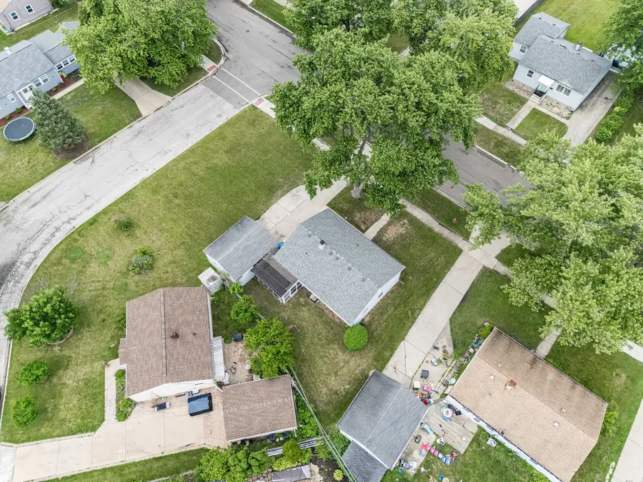 232 Westgate Drive, Aurora, IL 60506 - #2