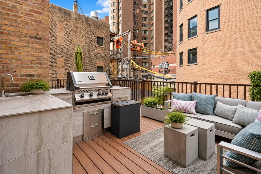 2113 N Clark Street, Chicago, IL 60614 - #2