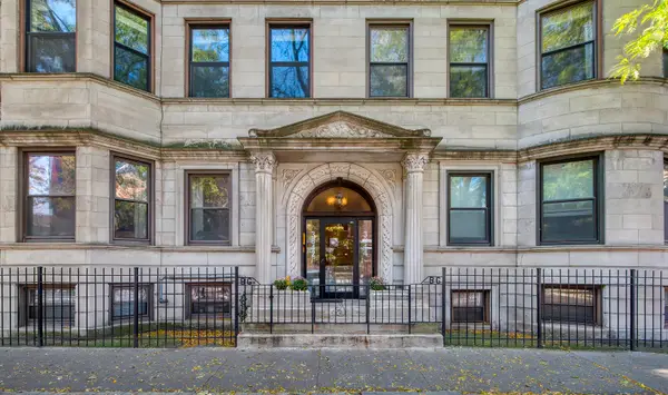 3842 N Sheffield Avenue #303, Chicago, IL 60613