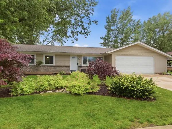 128 Patricia Drive, Schaumburg, IL 60193