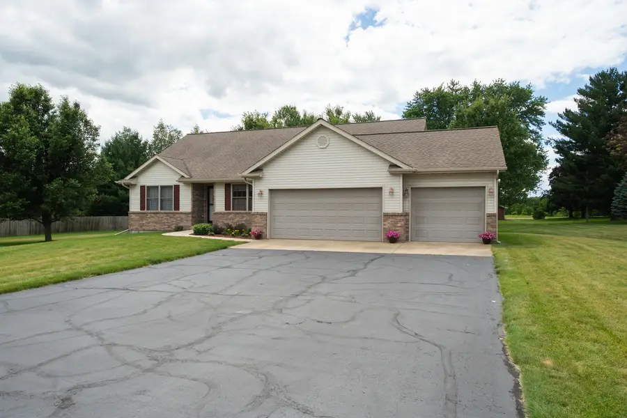 10092 Raindance Drive E, Rochelle, IL 61068 - #3