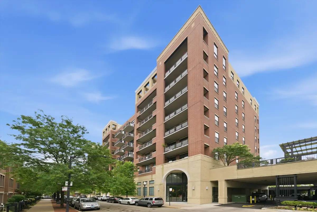 811 W 15th Place #807, Chicago, IL 60608 - #1
