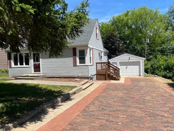 6314 Hillcrest Road, Cary, IL 60013