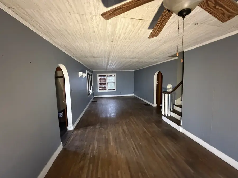 140 S 4th Street, Albion, IL 62806 - #2