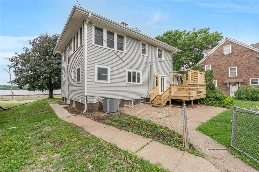 732 River Drive, Bettendorf, IA 52722 - #2