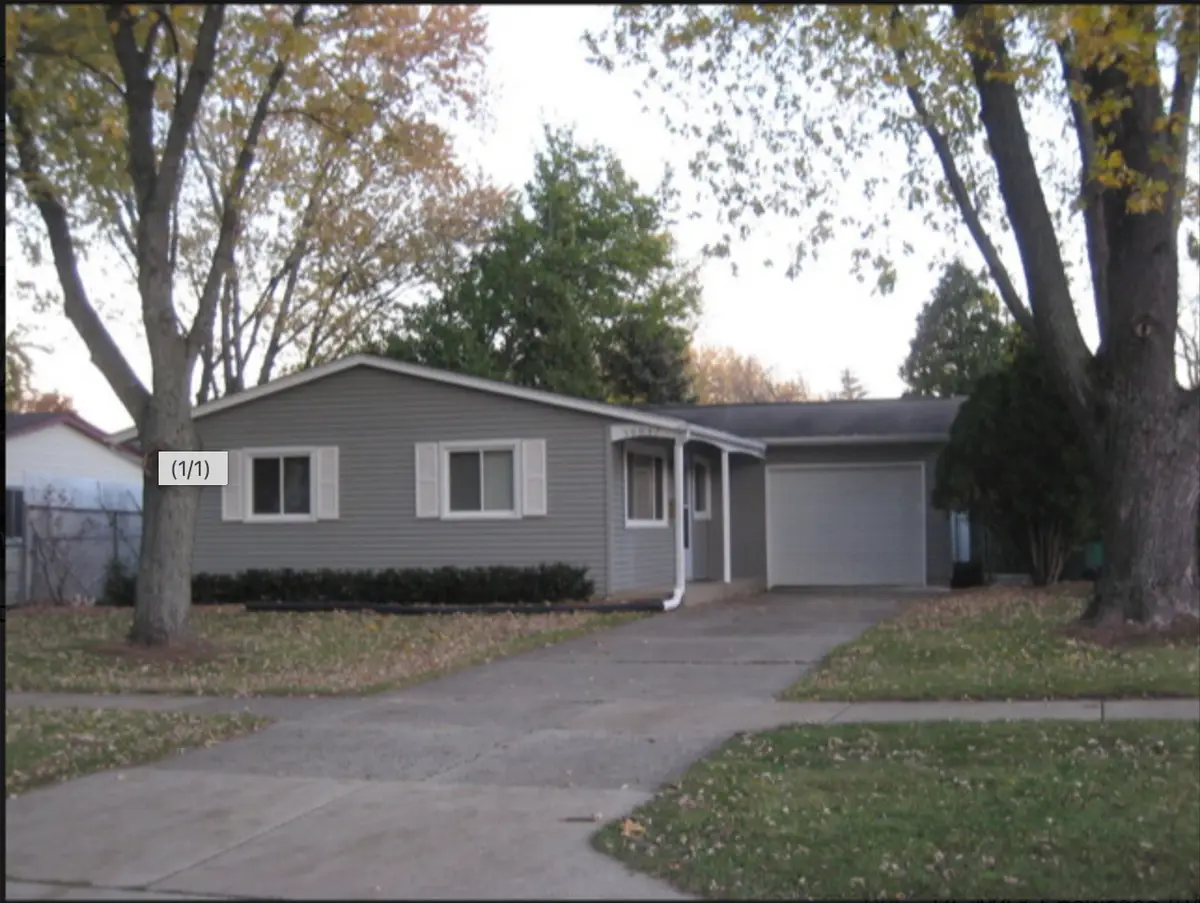 36647 N Streamwood Drive, Gurnee, IL 60031 - #1