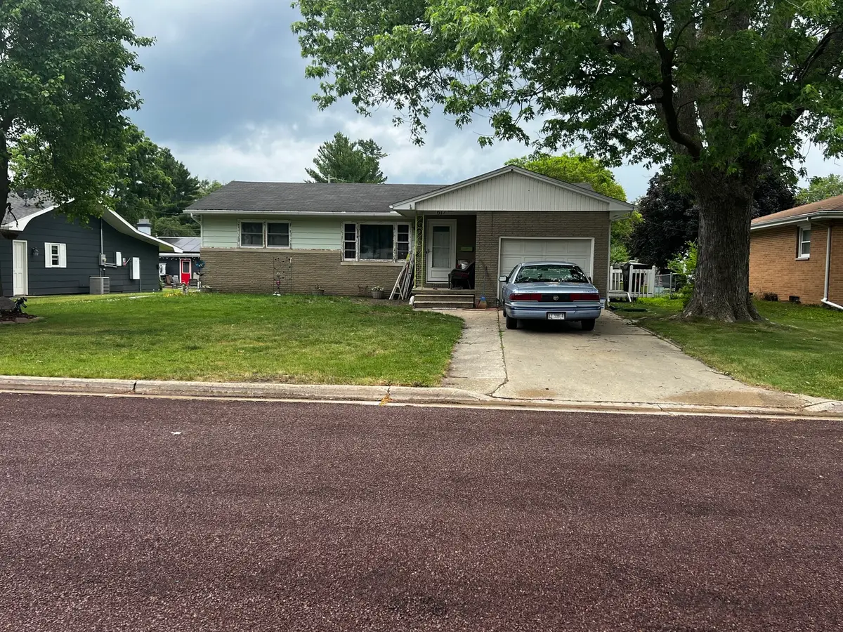 617 S Melvin Street, Gibson City, IL 60936 - #1