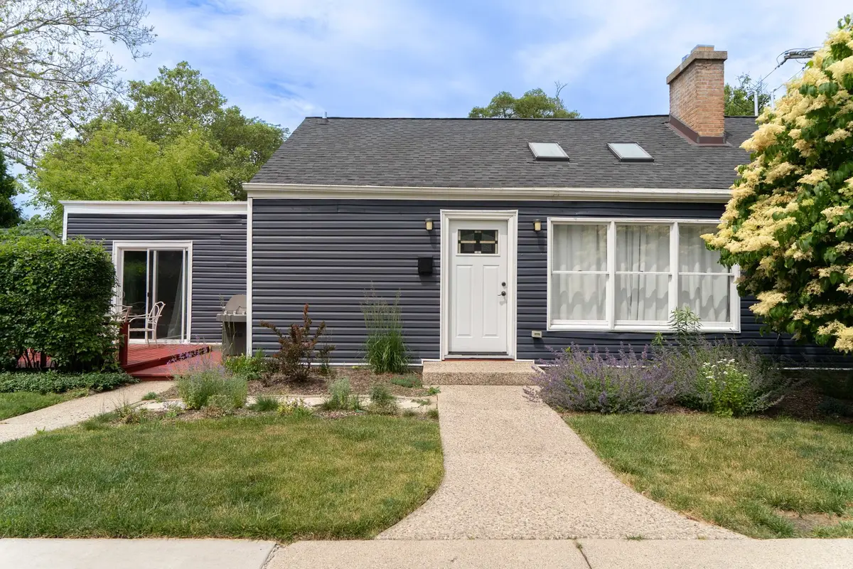 1704 Maple Avenue, Northbrook, IL 60062 - #1