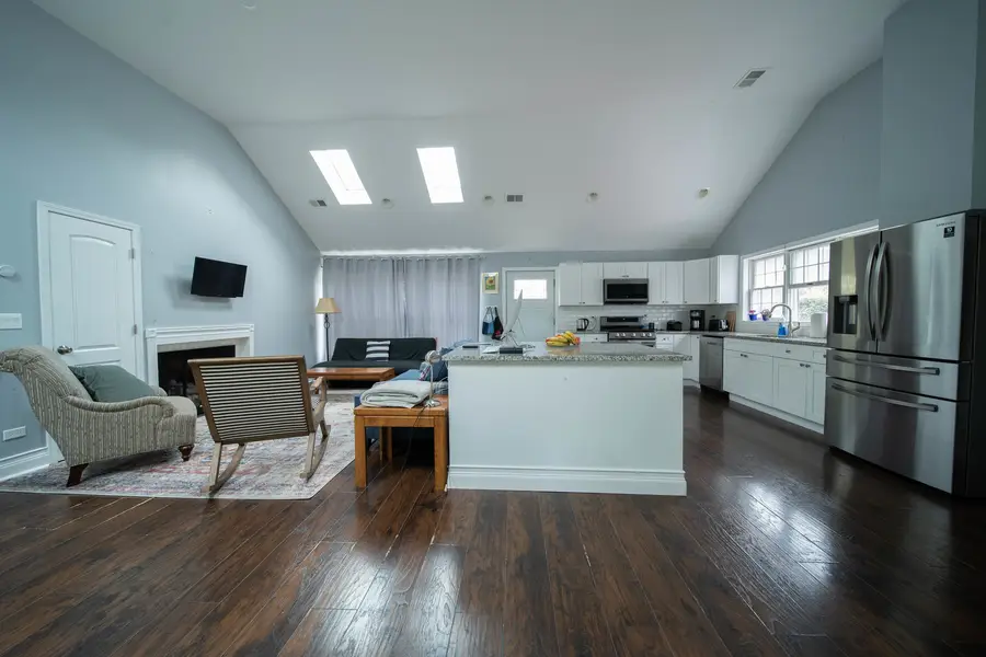 1704 Maple Avenue, Northbrook, IL 60062 - #3