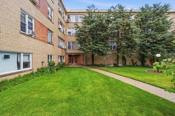6031 N Damen Avenue #307, Chicago, IL 60659