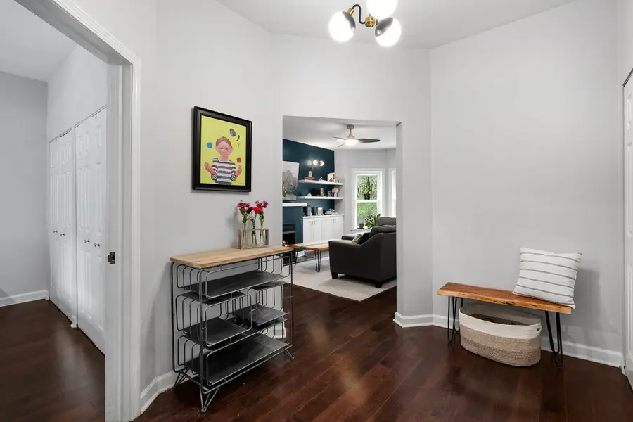 839 W Lakeside Place #2W, Chicago, IL 60640 - #2