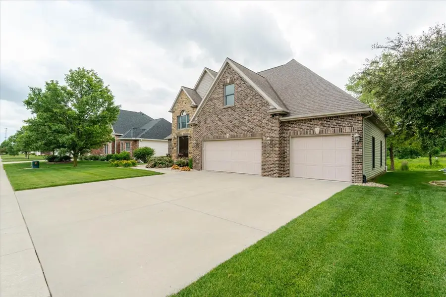 2104 Sinclair Court, Bloomington, IL 61704 - #3