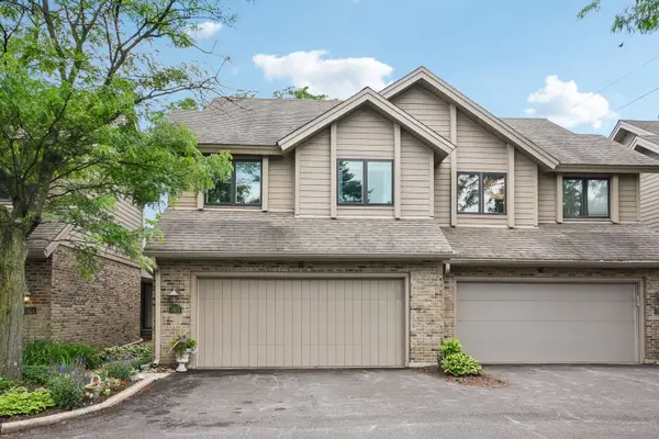 7912 S Garfield Avenue, Burr Ridge, IL 60527