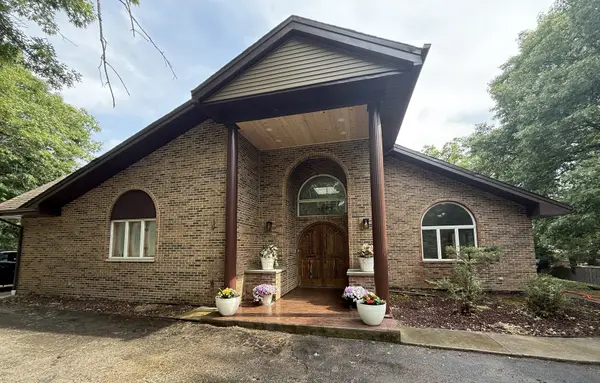 8951 W 99th Street, Palos Hills, IL 60465