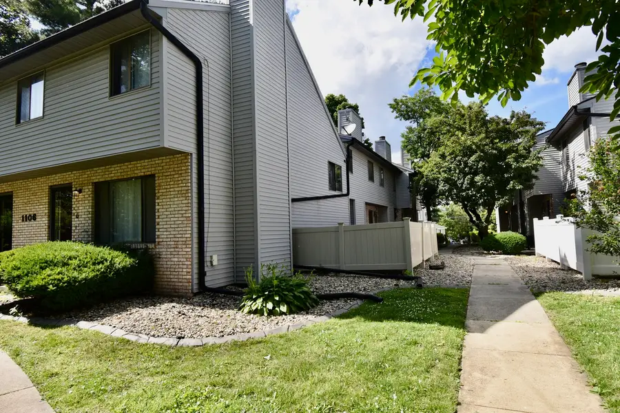 1106 E Jefferson Street #6, Bloomington, IL 61701 - #2