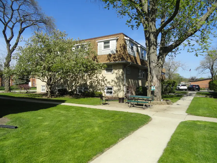 9907 W 58th Street #1, Countryside, IL 60525 - #2