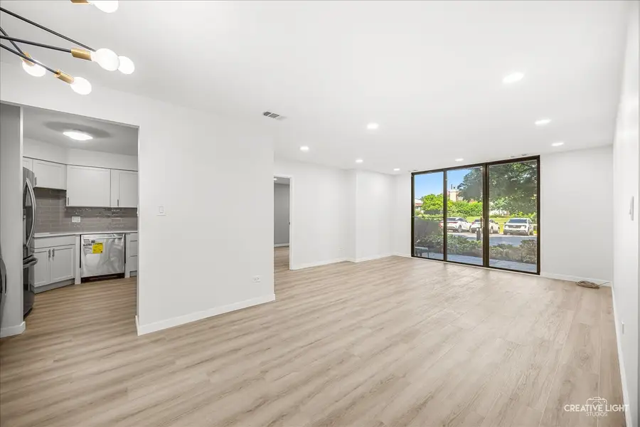 111 Acacia Drive #101, Indian Head Park, IL 60525 - #2