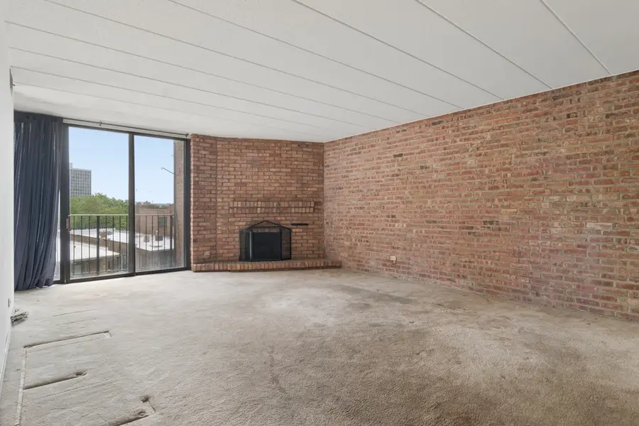 651 W Sheridan Road #6D, Chicago, IL 60613 - #2