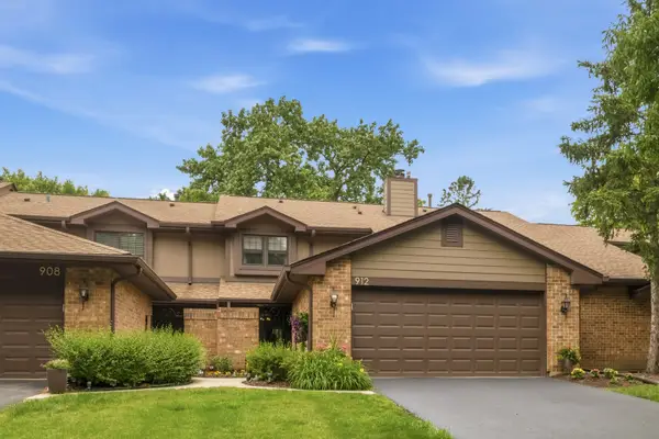 912 Indian Boundary Drive, Westmont, IL 60559
