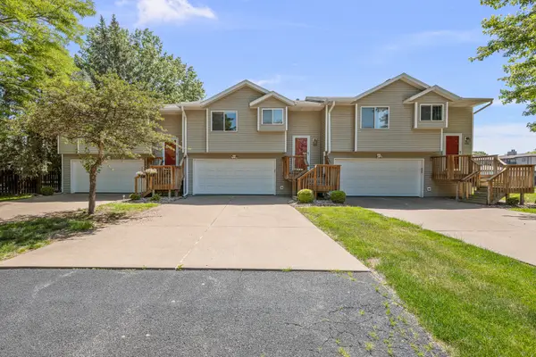 3004 3rd Street #10, Moline, IL 61264