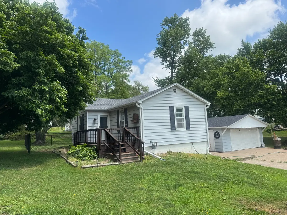 1208 SW 3rd Avenue, Aledo, IL 61231 - #1