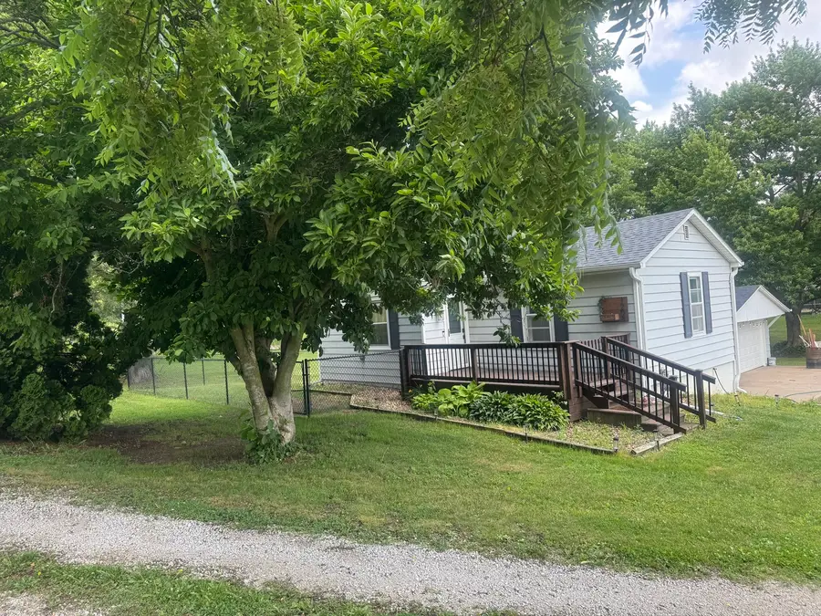 1208 SW 3rd Avenue, Aledo, IL 61231 - #3