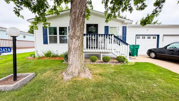 242 Meadowlark Lane #A, Sandwich, IL 60548