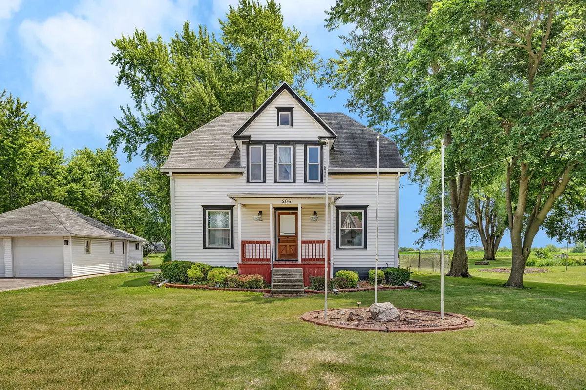 206 N Wabash Street, Odell, IL 60460 - #1