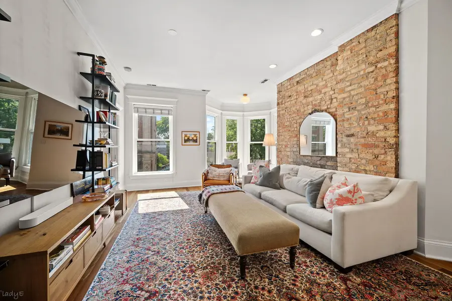 3907 N Damen Avenue #2, Chicago, IL 60618 - #2