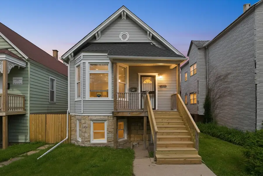 7828 S Escanaba Avenue, Chicago, IL 60649 - #2
