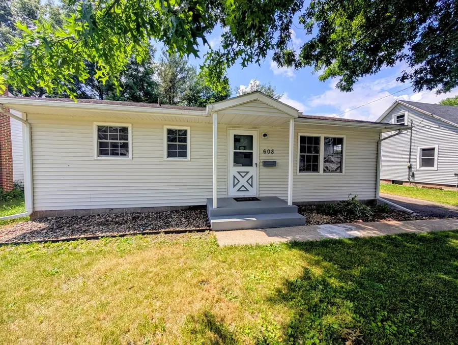 608 NW 3rd Street, Aledo, IL 61231 - #3
