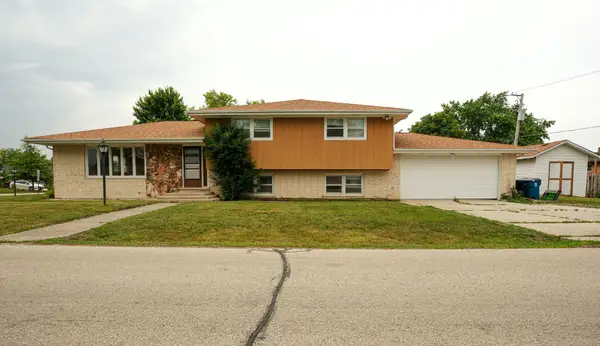 10459 S 81st Avenue, Palos Hills, IL 60465