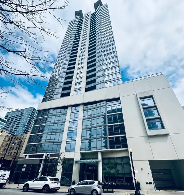100 E 14th Street #2409, Chicago, IL 60605