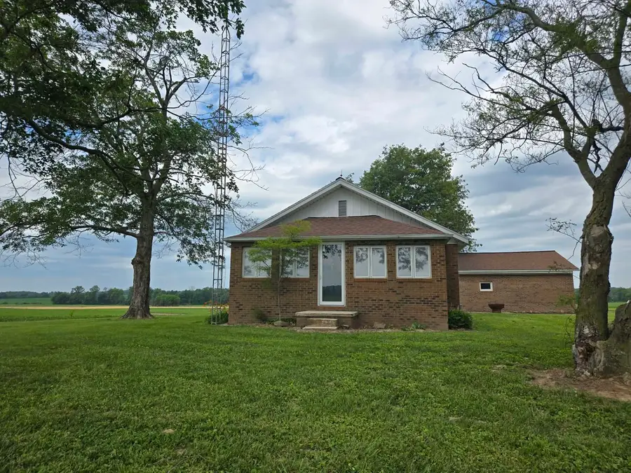 2333 County Road 800 E Road, Burnt Prairie, IL 62820 - #2