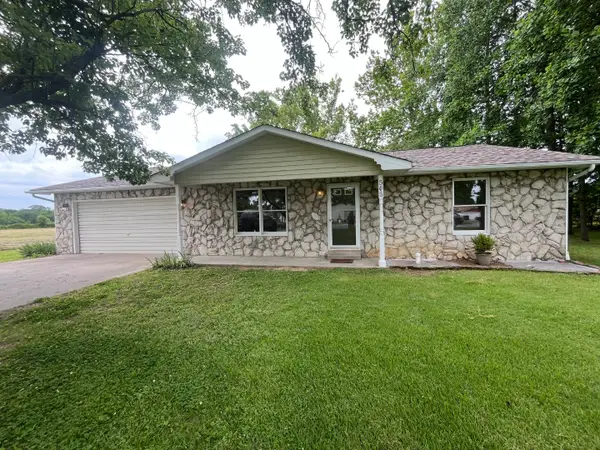 505 E Camelot Street, Desoto, IL 62924
