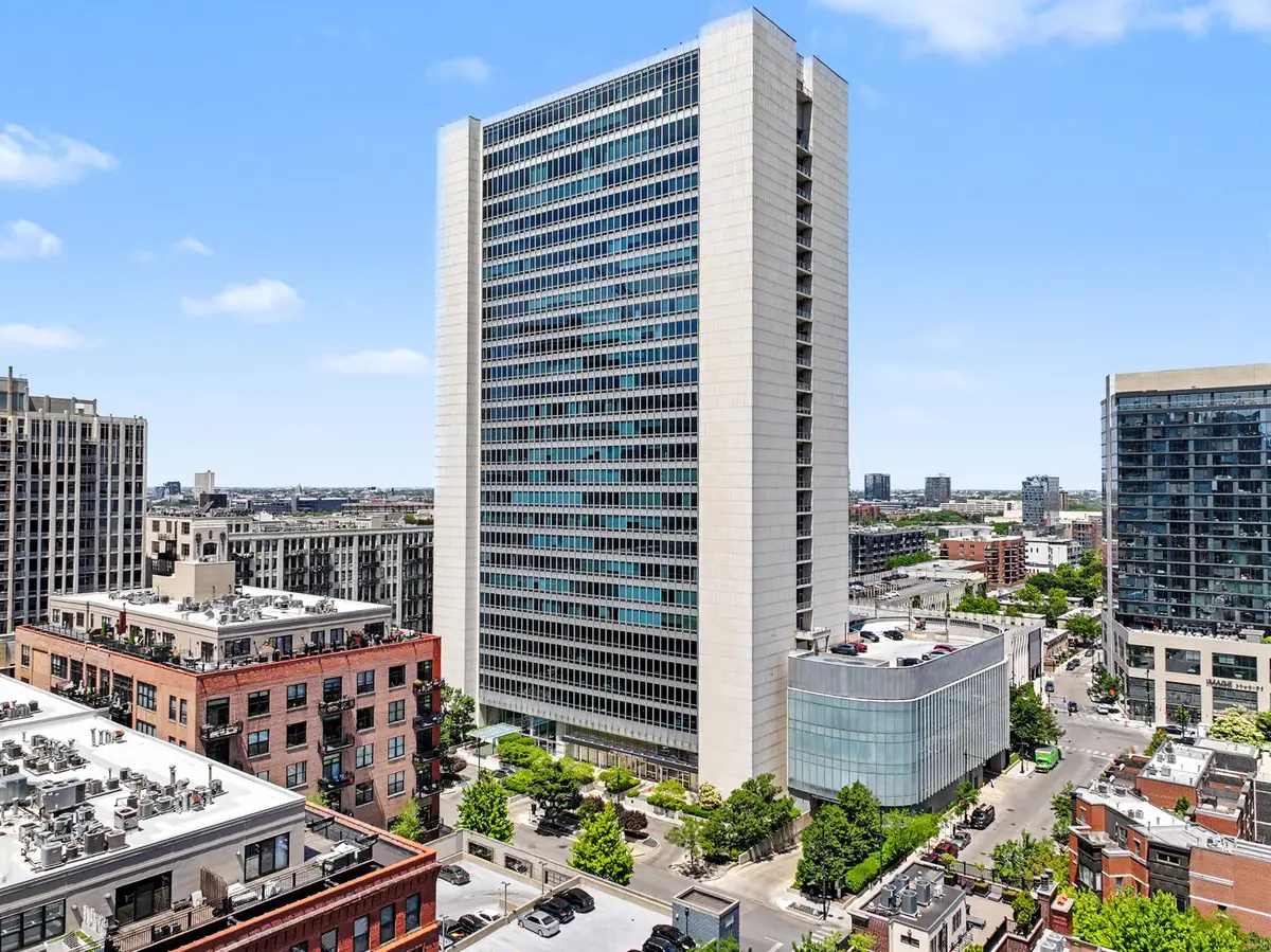 500 W Superior Street #1805, Chicago, IL 60654 - #1