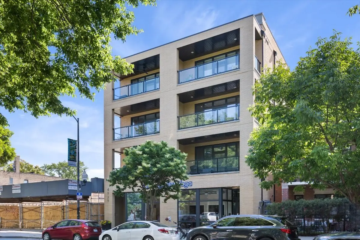 4939 N Damen Avenue #301, Chicago, IL 60625 - #1